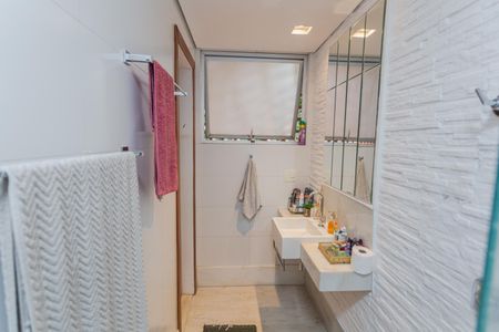 Apartamento à venda com 176m², 3 quartos e 1 vaga Apartamento à venda com 176m², 3 quartos e 1 vagaBanheiro da Suíte