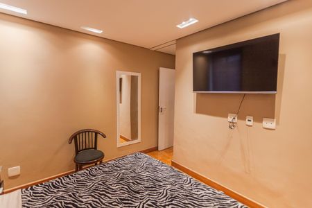 Apartamento à venda com 176m², 3 quartos e 1 vaga Apartamento à venda com 176m², 3 quartos e 1 vagaSuíte