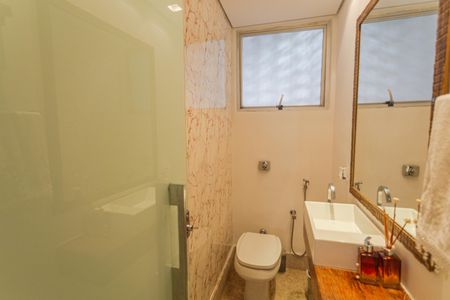 Apartamento à venda com 176m², 3 quartos e 1 vaga Apartamento à venda com 176m², 3 quartos e 1 vagaLavabo na Copa