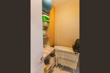 Apartamento à venda com 176m², 3 quartos e 1 vaga Apartamento à venda com 176m², 3 quartos e 1 vagaQuarto de Serviço