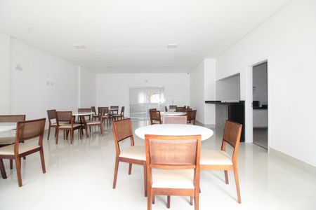 Apartamento para alugar com 80m², 2 quartos e 2 vagasÁrea comum - Salão de festas
