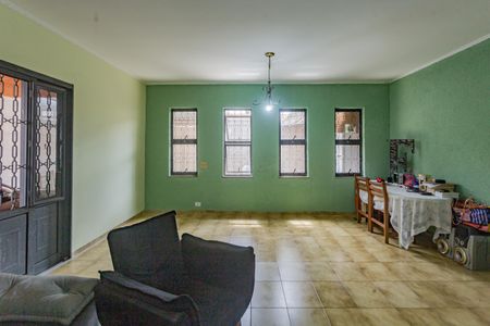 Casa à venda com 160m², 4 quartos e 4 vagasSala