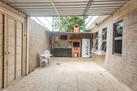 Casa à venda com 160m², 4 quartos e 4 vagasChurrasqueira