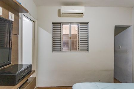 Casa à venda com 160m², 4 quartos e 4 vagasSuíte