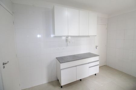 Apartamento para alugar com 100m², 2 quartos e 2 vagasCozinha