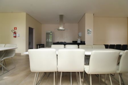 Apartamento para alugar com 100m², 2 quartos e 2 vagasÁrea comum - Salão de festas