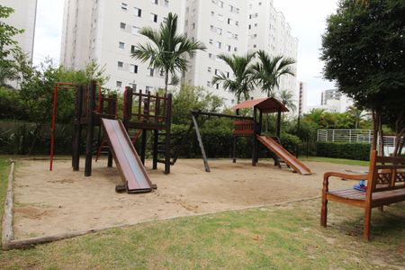 Apartamento para alugar com 100m², 2 quartos e 2 vagasÁrea comum - Playground