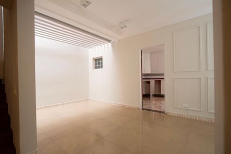 Casa para alugar com 232m², 4 quartos e 3 vagas