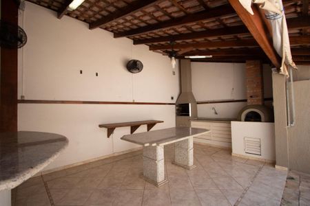 Casa para alugar com 232m², 4 quartos e 3 vagas