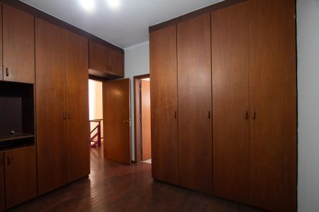 Casa para alugar com 232m², 4 quartos e 3 vagas