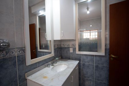 Casa para alugar com 232m², 4 quartos e 3 vagas