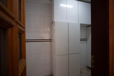 Casa para alugar com 232m², 4 quartos e 3 vagas