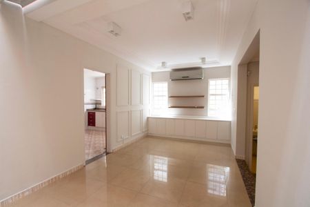 Casa para alugar com 232m², 4 quartos e 3 vagas