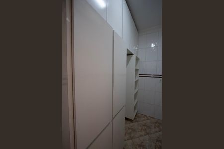 Casa para alugar com 232m², 4 quartos e 3 vagas