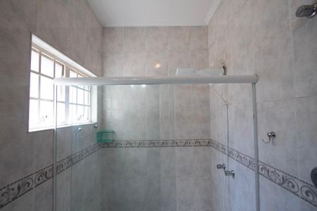 Casa para alugar com 232m², 4 quartos e 3 vagas