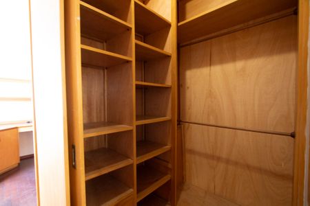 Casa para alugar com 232m², 4 quartos e 3 vagas