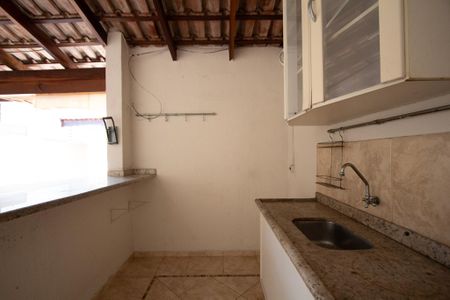 Casa para alugar com 232m², 4 quartos e 3 vagas