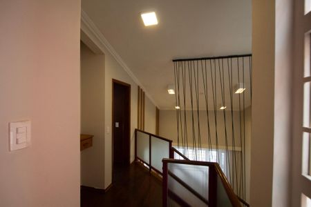 Casa para alugar com 232m², 4 quartos e 3 vagas