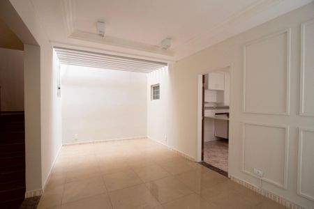 Casa para alugar com 232m², 4 quartos e 3 vagas