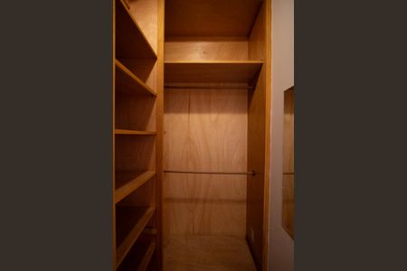 Casa para alugar com 232m², 4 quartos e 3 vagas