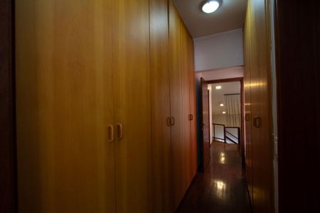 Casa para alugar com 232m², 4 quartos e 3 vagas