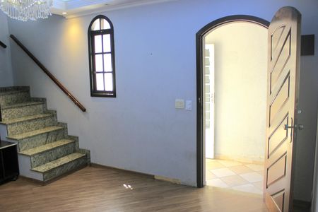 Casa à venda com 189m², 3 quartos e 2 vagasSala 