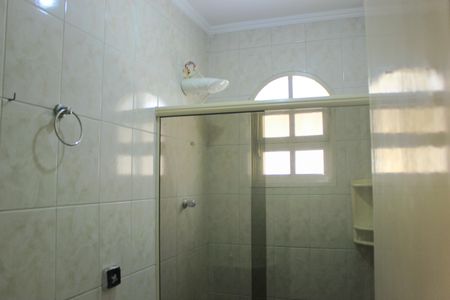 Casa à venda com 189m², 3 quartos e 2 vagasBanheiro social 1