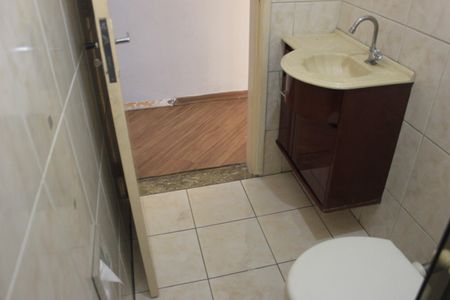 Casa à venda com 189m², 3 quartos e 2 vagasBanheiro social 1