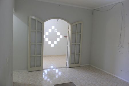 Casa à venda com 189m², 3 quartos e 2 vagasSuíte 