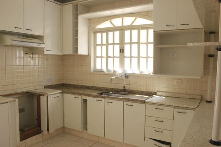 Casa à venda com 189m², 3 quartos e 2 vagasCozinha 