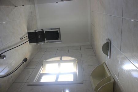 Casa à venda com 189m², 3 quartos e 2 vagasBanheiro social 2
