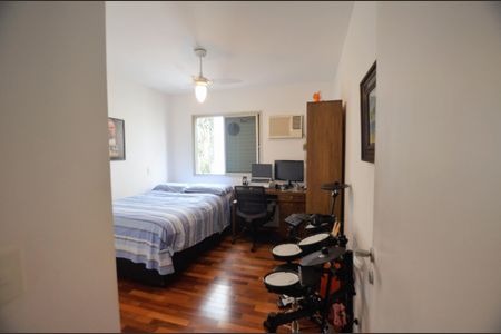 Apartamento à venda com 120m², 3 quartos e 2 vagasQuarto 2