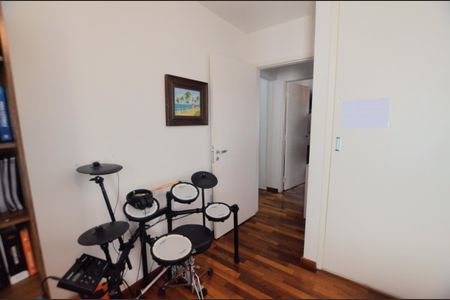 Apartamento à venda com 120m², 3 quartos e 2 vagasQuarto 2