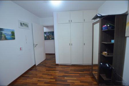 Apartamento à venda com 120m², 3 quartos e 2 vagasQuarto 