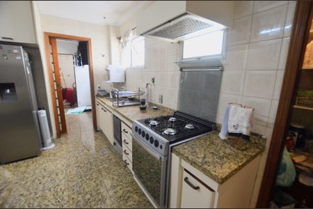 Apartamento à venda com 120m², 3 quartos e 2 vagasCozinha