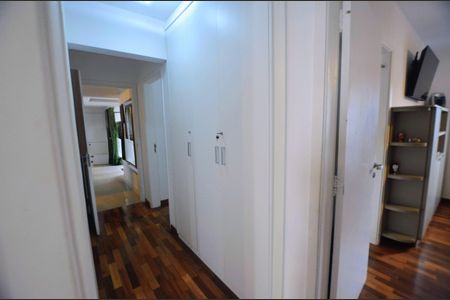 Apartamento à venda com 120m², 3 quartos e 2 vagasCorredor