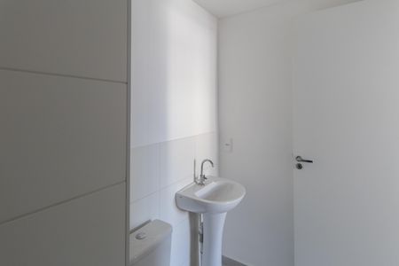 Banheiro de apartamento para alugar com 2 quartos, 39m² em Vila Guilherme, São Paulo