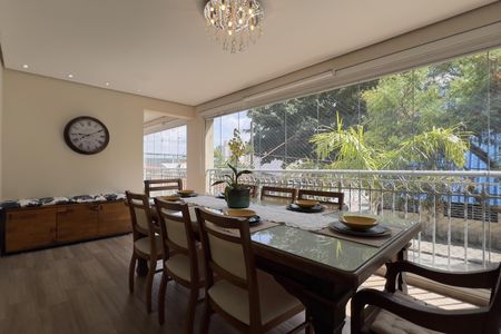 Apartamento à venda com 162m², 4 quartos e 3 vagasVaranda gourmet