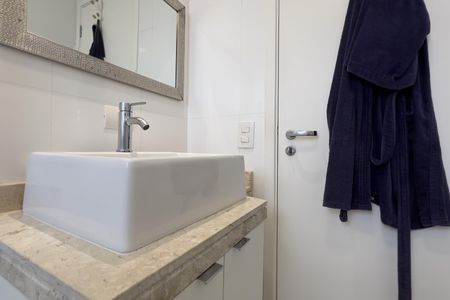 Apartamento à venda com 162m², 4 quartos e 3 vagasBanheiro da Suíte 2