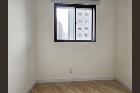 Quarto 1 de apartamento para alugar com 1 quarto, 45m² em Parque Maria Helena, São Paulo