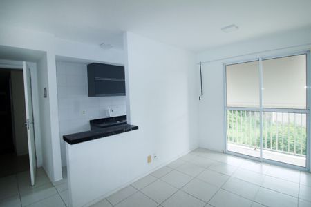 Sala de apartamento para alugar com 2 quartos, 45m² em Irajá, Rio de Janeiro