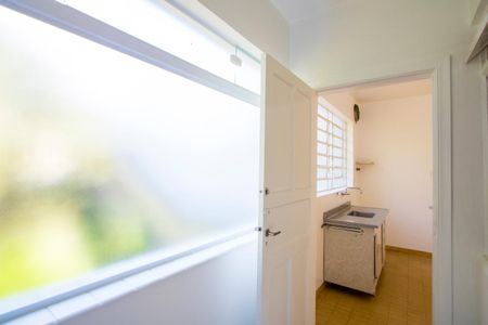 Casa para alugar com 100m², 3 quartos e 6 vagasCozinha