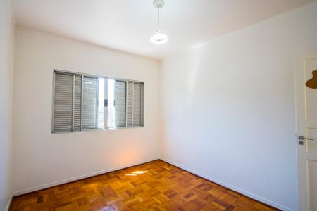Casa para alugar com 100m², 3 quartos e 6 vagasQuarto 2