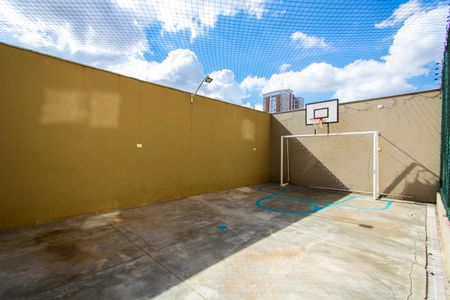 Apartamento à venda com 91m², 3 quartos e 2 vagas Apartamento à venda com 91m², 3 quartos e 2 vagasÁrea comum - Quadra esportiva