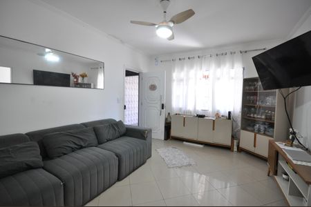 Casa à venda com 150m², 3 quartos e 2 vagasSala