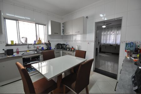 Casa à venda com 150m², 3 quartos e 2 vagasCozinha