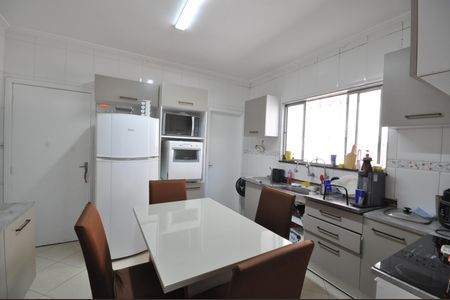 Casa à venda com 150m², 3 quartos e 2 vagasCozinha