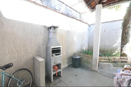 Casa à venda com 150m², 3 quartos e 2 vagasChurrasqueira