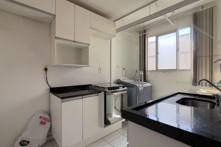 Apartamento para alugar com 47m², 2 quartos e 1 vaga Apartamento para alugar com 47m², 2 quartos e 1 vagaCozinha e Área de Serviço