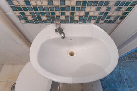 Banheiro de casa para alugar com 1 quarto, 40m² em Jardim Luso, São Paulo